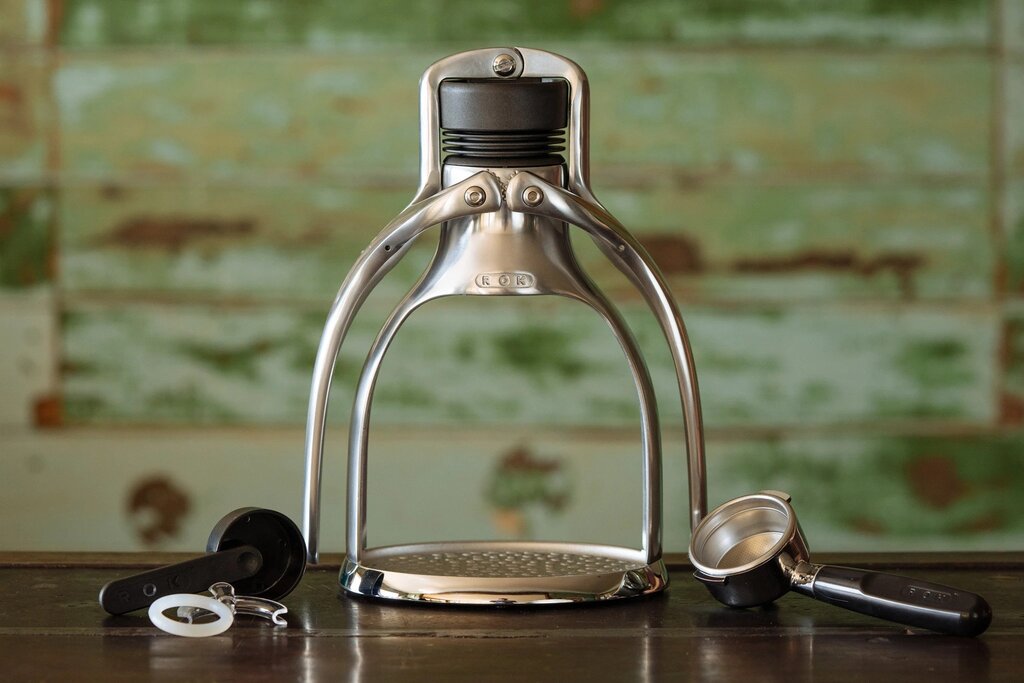 Pákový presovač ROK Espresso Maker a ROK EspressoGC. Protlačte si espresso vlastníma rukama! Pákový presovač ROK Espresso Maker a ROK EspressoGC. Protlačte si espresso vlastníma rukama!